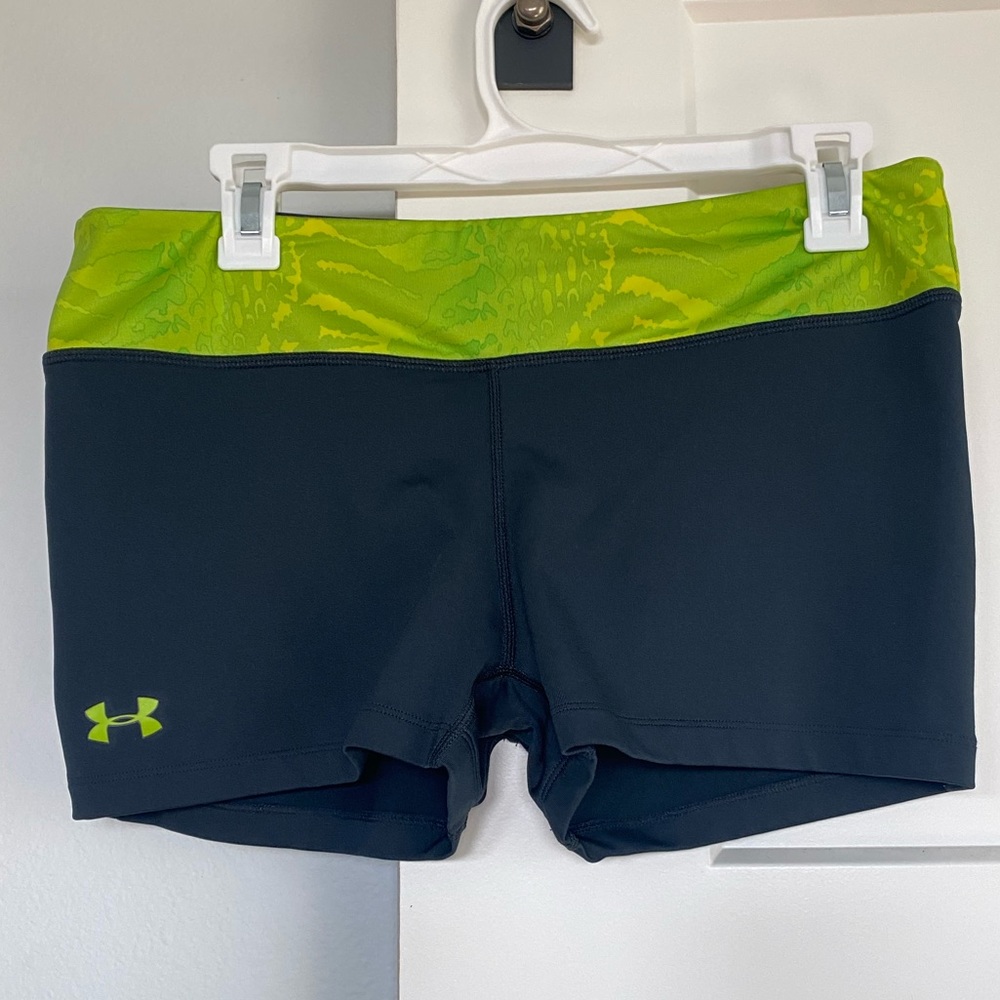 Women’s Under Armor Fitted Spandex Shorts